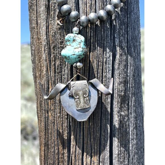 Southwestern Faux Turquoise/Navajo Pearl Necklace Silver Tone Cow Skull Rodeo - Picture 5 of 8